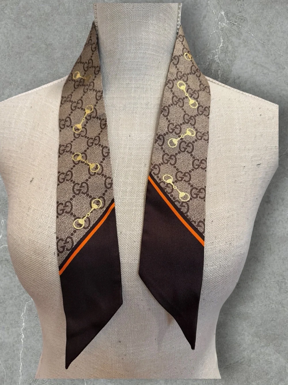 Gucci Horse Bit Monogram Silk-Twilly Scarf - Picture 6 of 8